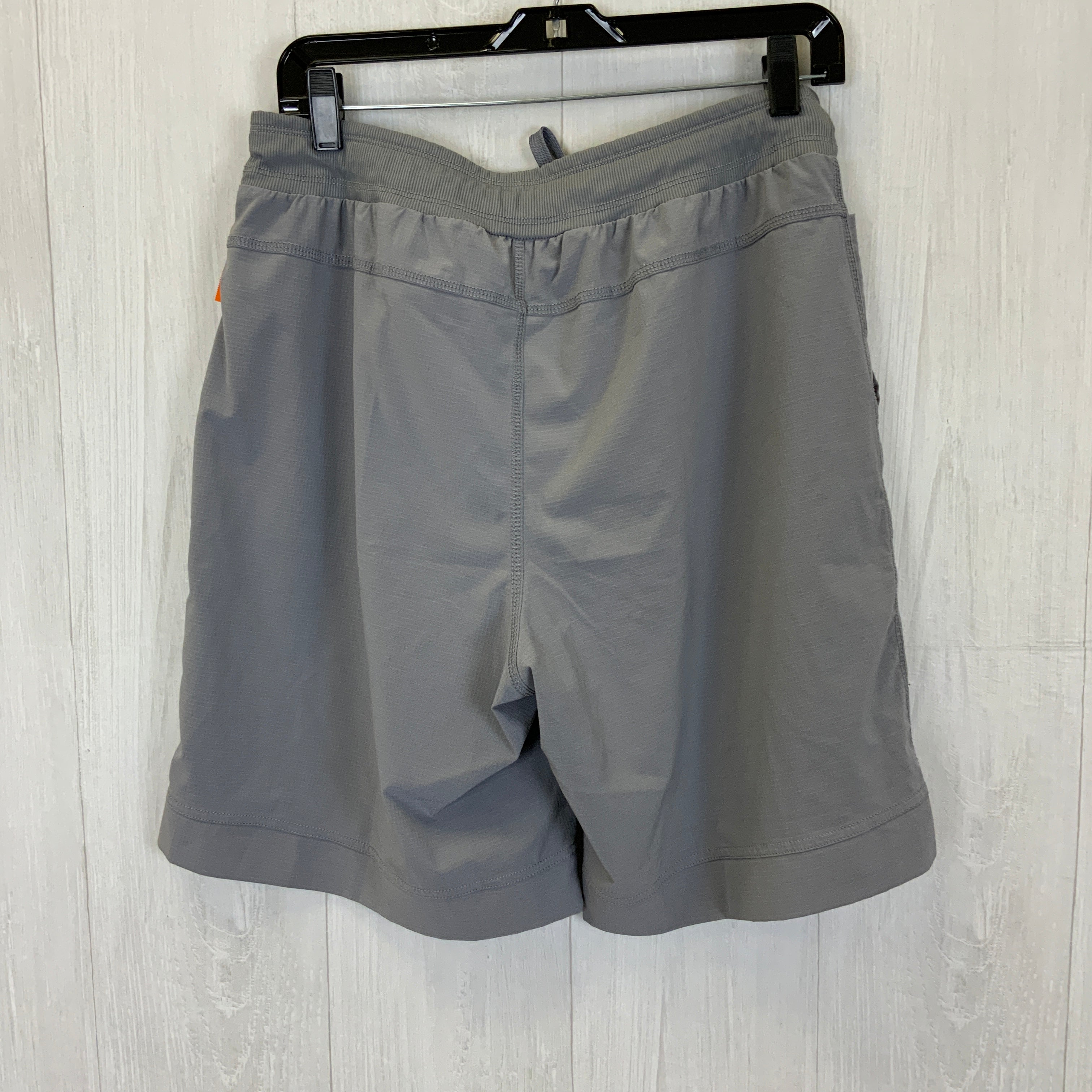 Athletic Shorts Clothes Mentor Size XL.