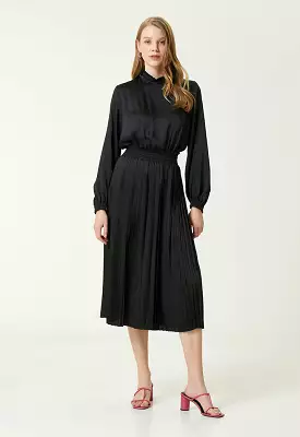 Black pleated midi dress for clubbing