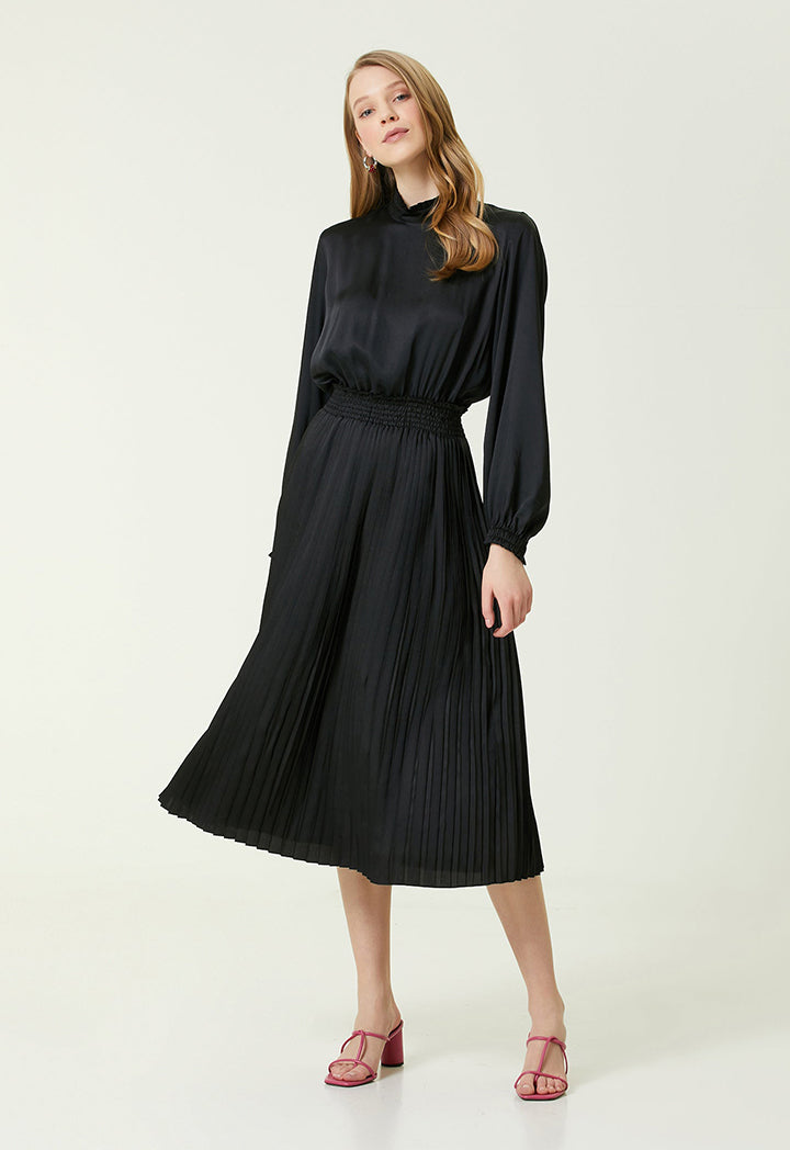 Black pleated midi dress for clubbing