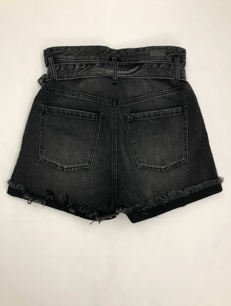 Blue denim shorts with havana outlaw belt for women - Shop now!