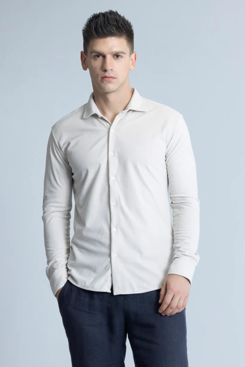 Cream shirt with a smooth sail design