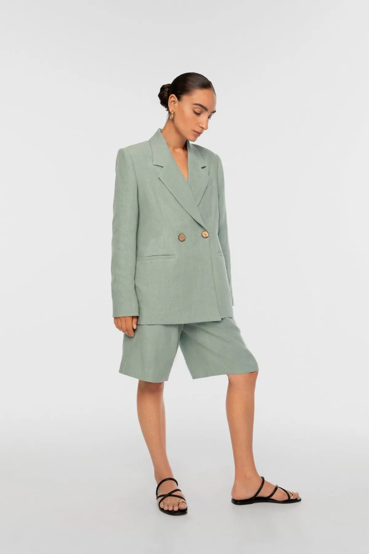 dalthelabel Linen Double-Breasted Blazer