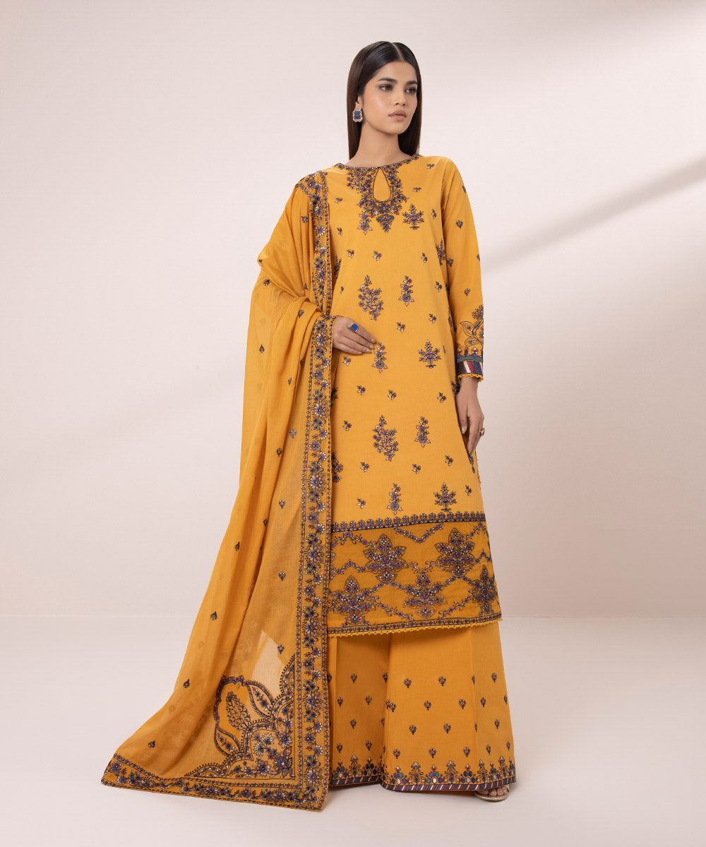 Embroidered 3 Piece Lawn Suit