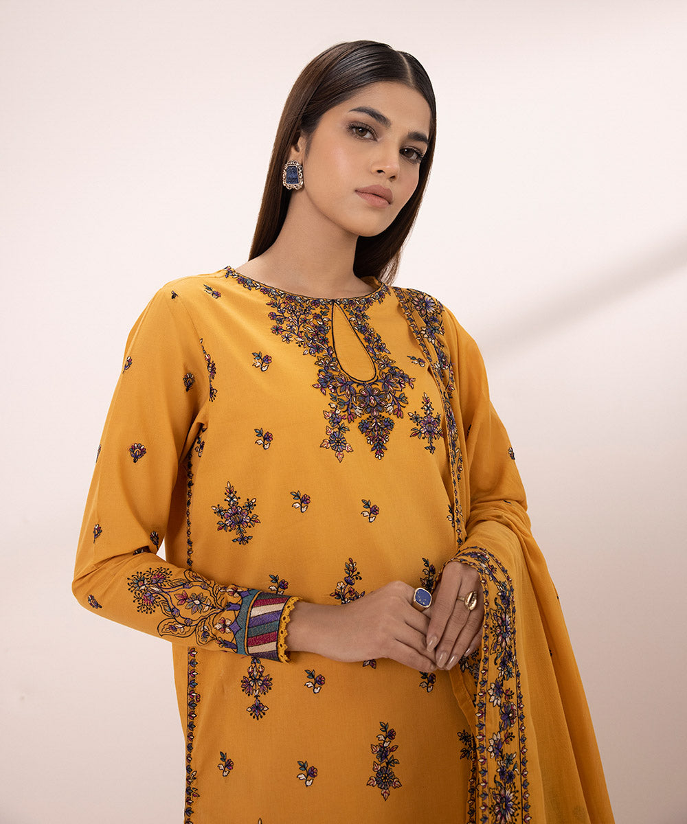 Embroidered 3 Piece Lawn Suit