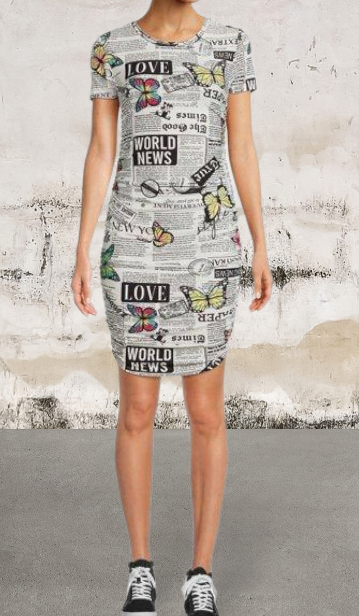 Newspaper print short sleeve ruched dress