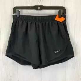 Nike Apparel Athletic Shorts Size M