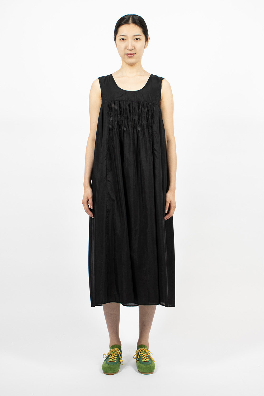 Pleated Embroidery Dress - Black