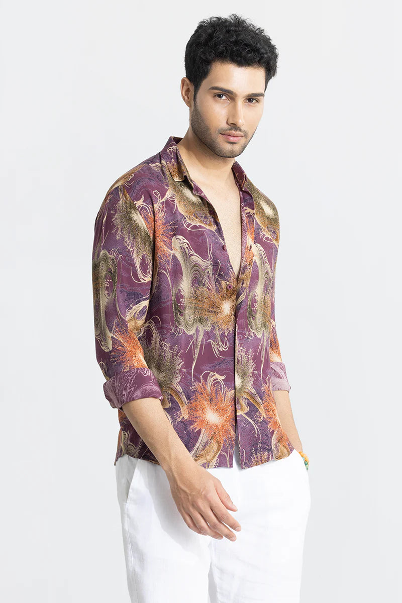 Purple shirt with abstract ambiance